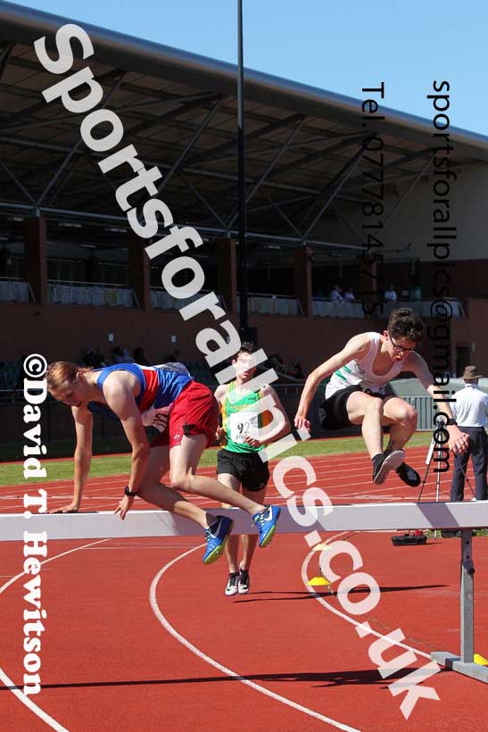 Senior mens and under-20s 3000 metres steeplechase, 2021 Northern Senior and Under-20s Champs., Leigh. Photo: David T. Hewitson/Sports for All Pics
